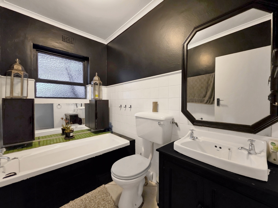 4 Bedroom Property for Sale in Sunridge Western Cape